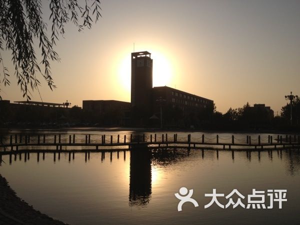 河北政法职业学院校园风光_大学校园风光