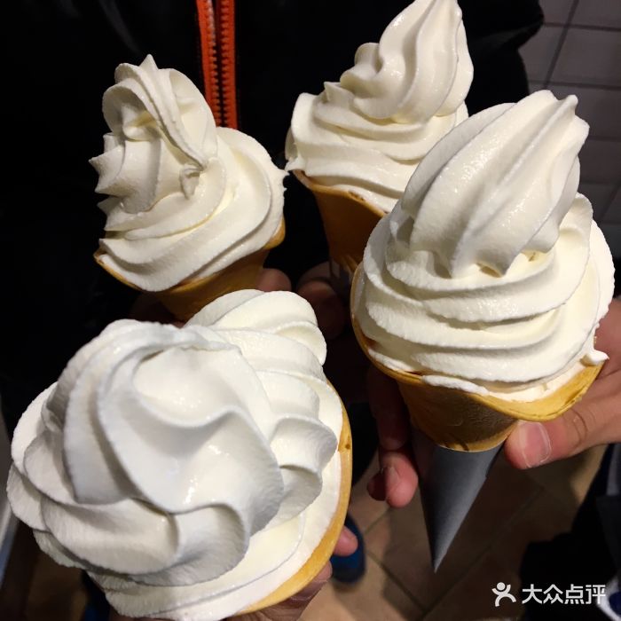 肯德基(大石店)原味冰淇淋花筒图片