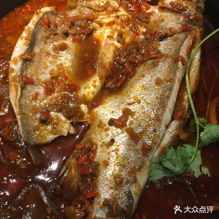 炊烟时代小炒黄牛肉(五一华府店)香辣鲈鱼图片 第29张