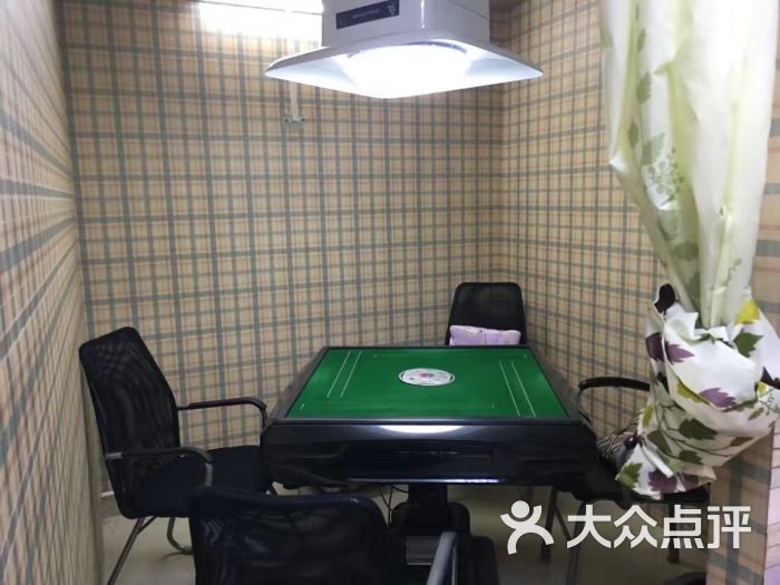 能净化空气的包间麻将灯