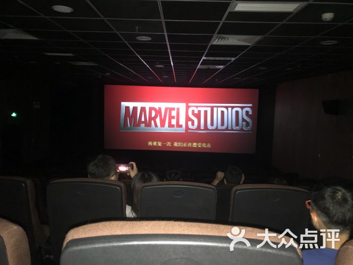 离我最近的电影院在哪里_电影院里随便拍的照片