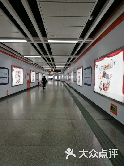林和西地铁站a,d出口通道图片 - 第3张