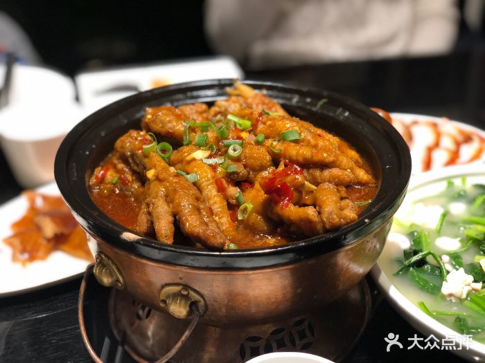 皇城根北京风味主题餐厅(凯德mall店)砂锅焖凤爪图片