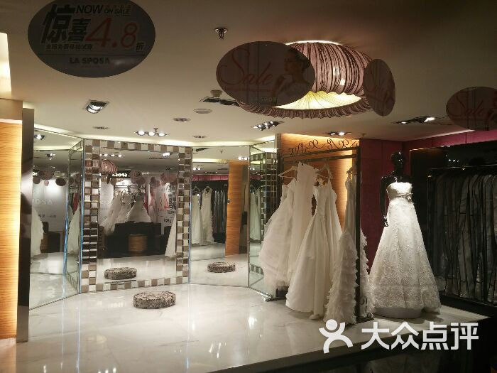 施华洛婚纱店_婚纱店