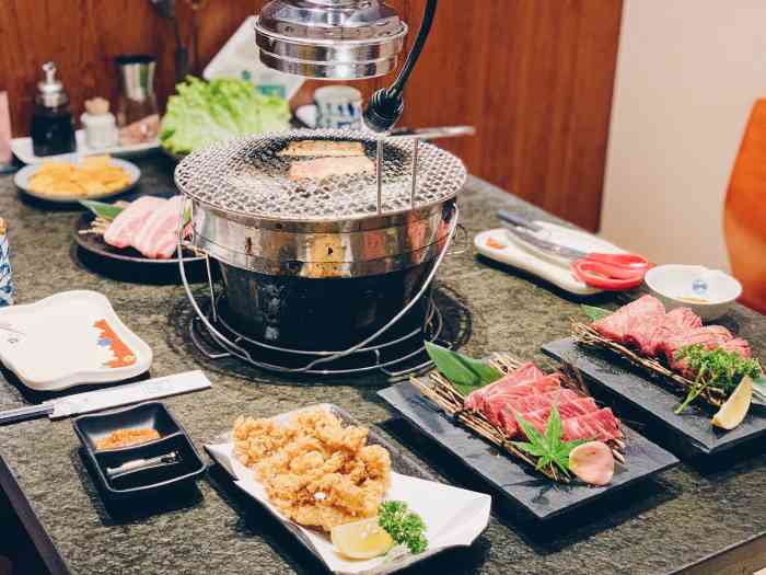 喜牛日料·炭火烤肉(和平云南路店)-"万圣节晚上想找地稍微犒劳自己一