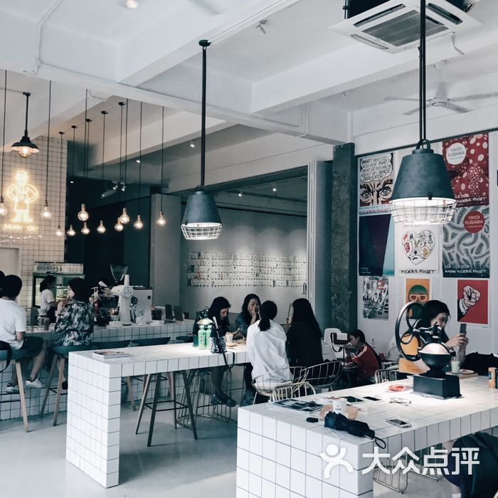 akimbo cafe