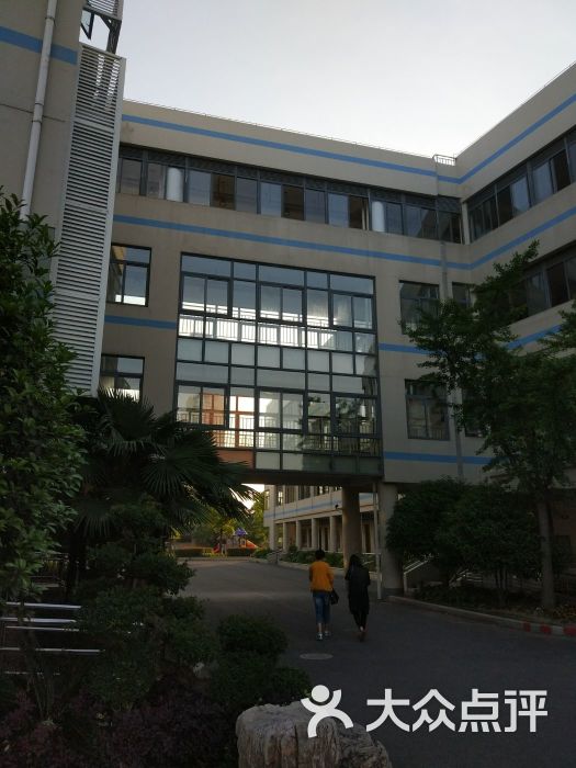 三林镇中心小学(云台路校区)图片 - 第2张