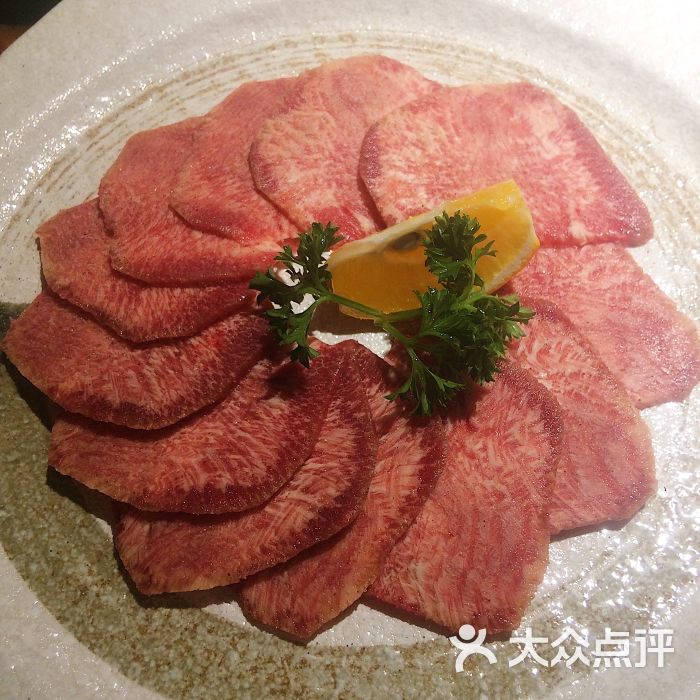 御牛道日式料理炭火烤肉(万象城购物中心店)薄切牛舌图片 - 第2051张
