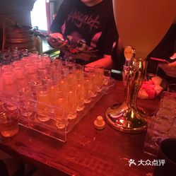 helens海伦司小酒馆(卓悦汇店)