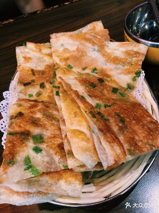 老妈米线(新区店)葱油飞饼图片 - 第1张