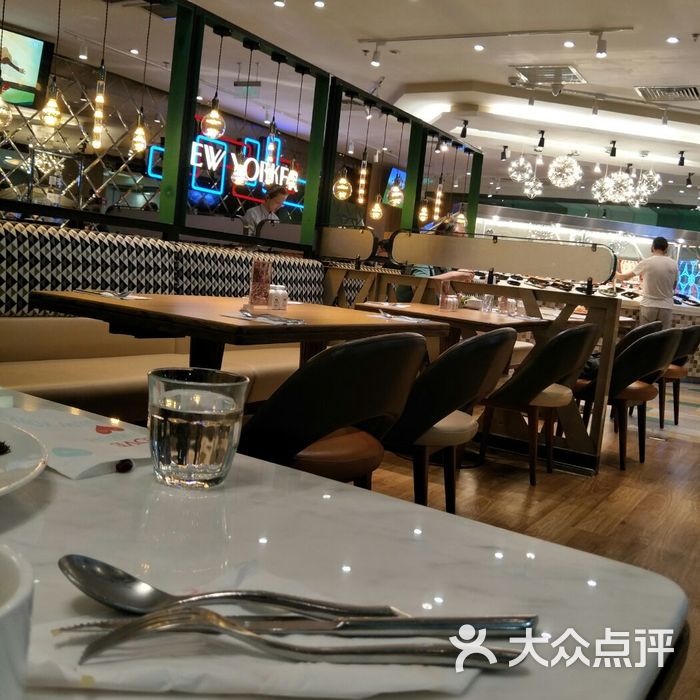 纽约客美式餐厅