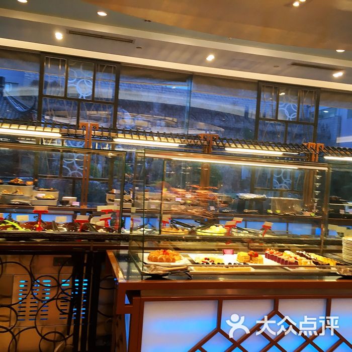 长富宫饭店兰花台咖啡厅螃蟹图片-北京自助餐-大众