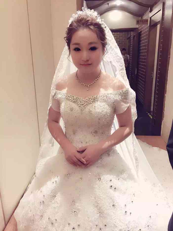 琳熙婚纱·礼服-"同事推荐的一家店 位置在新业广场 .