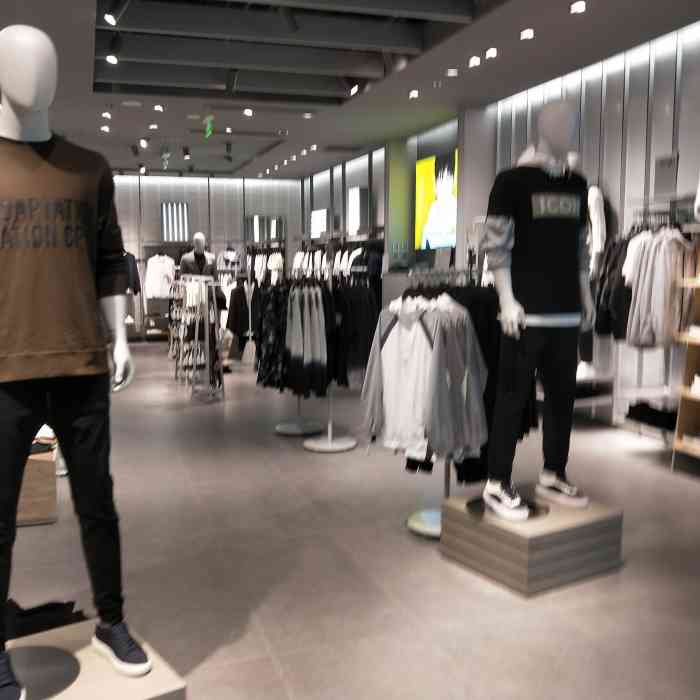 杰克琼斯(万象城店)-"男装品牌杰克琼斯是一个挺喜欢