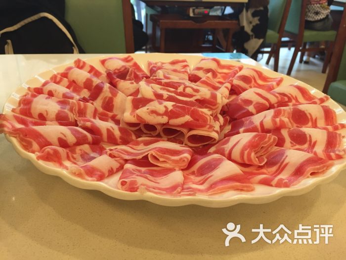 小肥羊:这家店离纪念堂地铁站大概要走15.广州