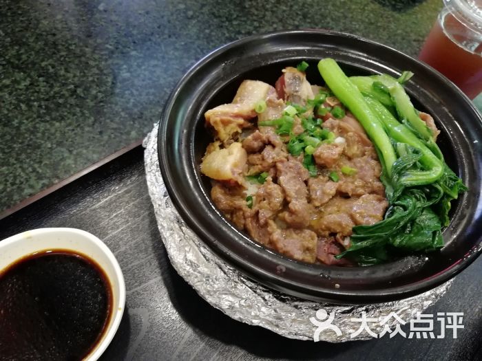 沙爹牛肉煲仔饭