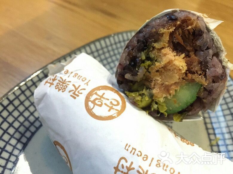 香肠蛋血糯米饭团