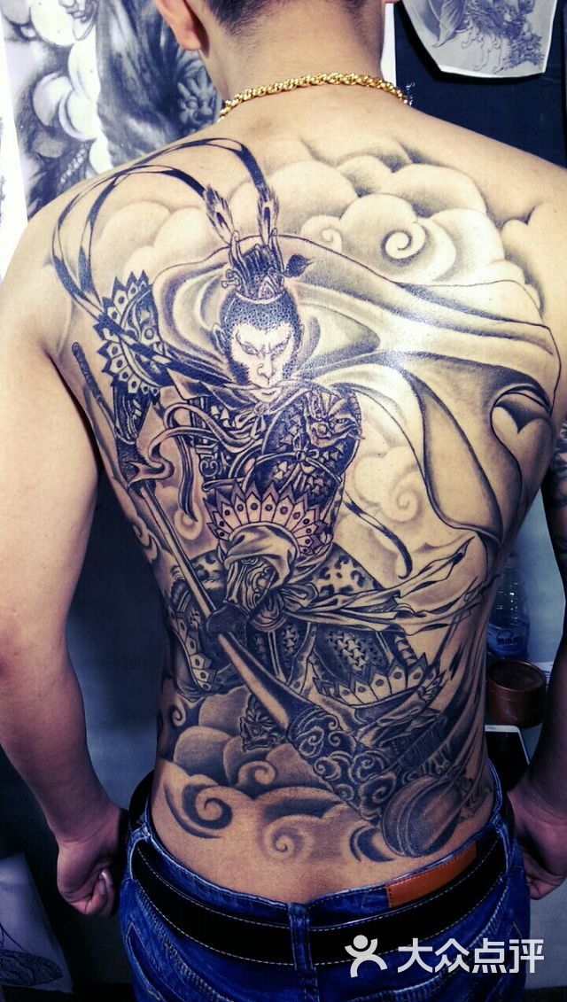 满背斗战神佛