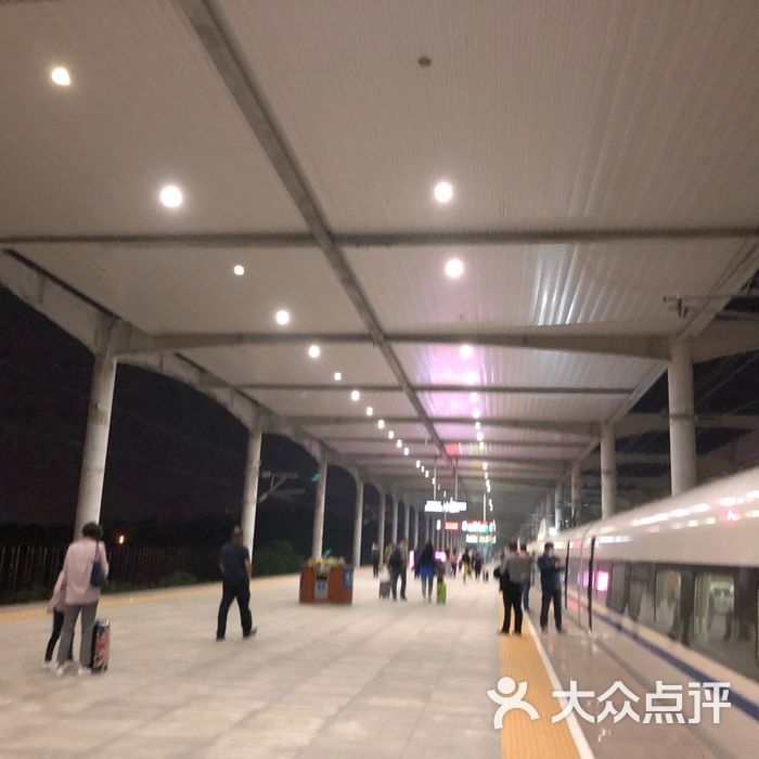 信阳东高铁站