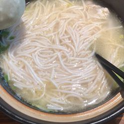93年人均工资_93年身份证图片