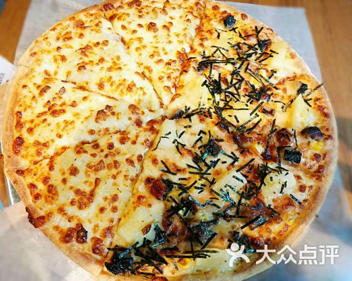 乐凯撒比萨(金桥店)-金枕榴莲+鳗鱼双拼披萨图