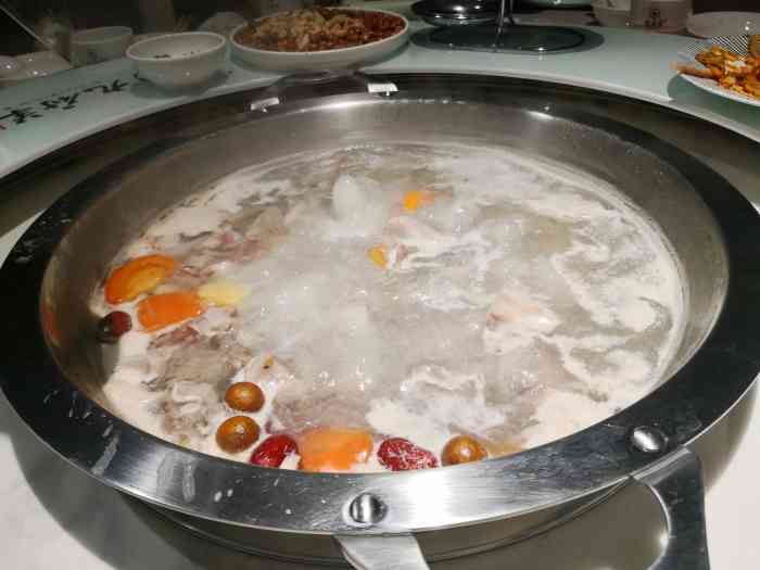 九府羊鲜羊火锅(老东门店)