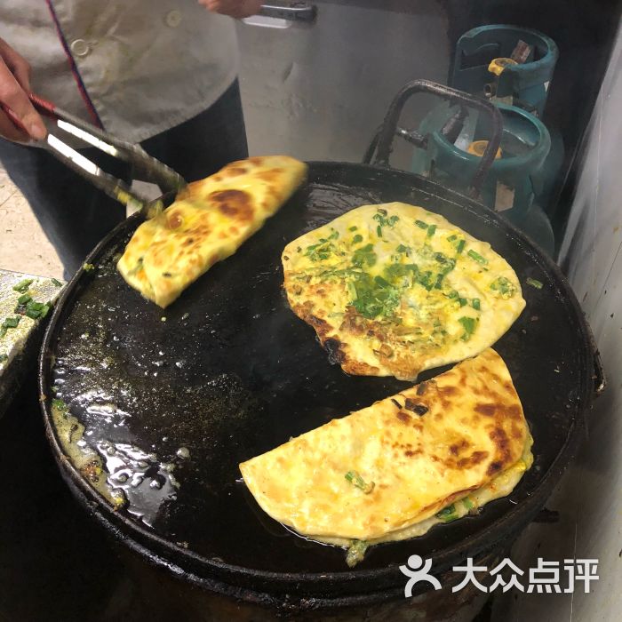 油酥鸡蛋饼加韭菜