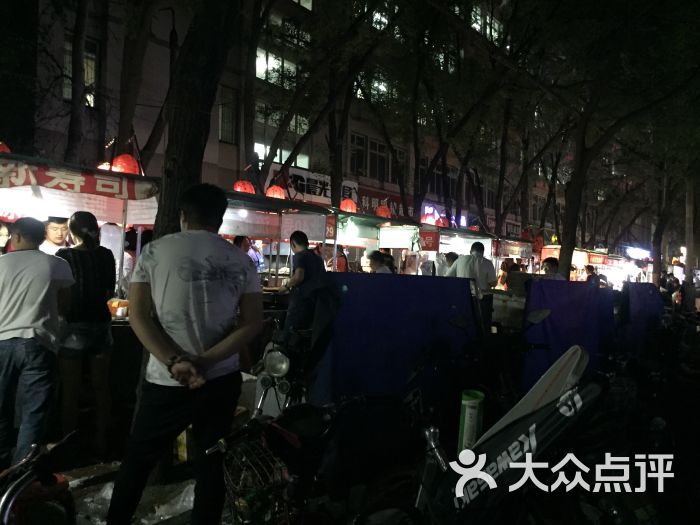 翟营大街夜市图片 - 第8张