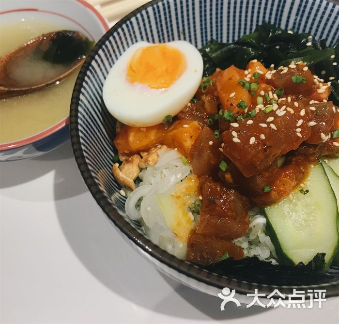 poke poke(长乐路店)招牌鱼生寿司三拼饭图片 第802张