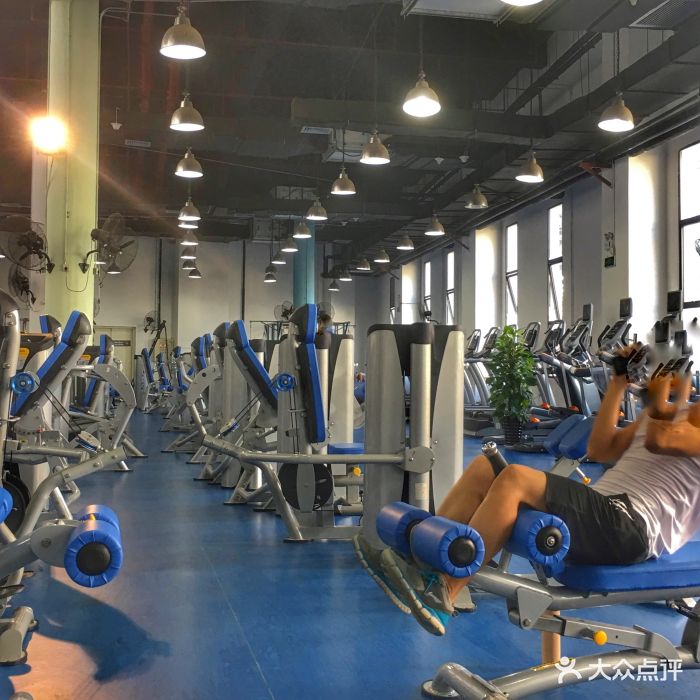 深圳信息职业技术学院健身房图片