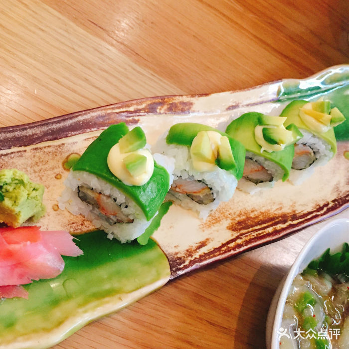 牛油果大虾寿司