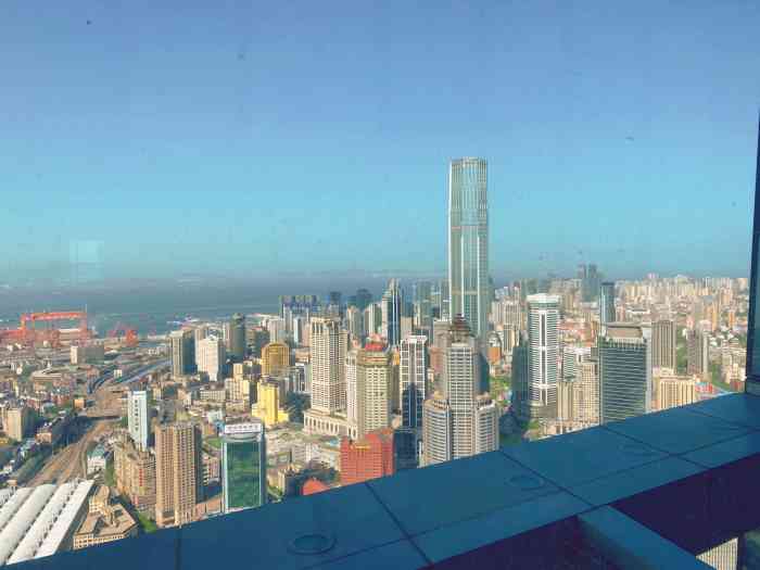 62 lounge-"位于裕景中心st2 62层,绝对大连最."