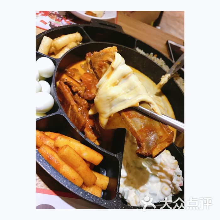 筷乐食带韩式年糕火锅(永旺梦乐城店)芝士排骨锅图片 第2张