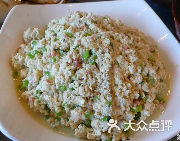 苗寨石磨豆腐_得撒石磨豆腐村豆腐宴_海鲜石磨小豆腐