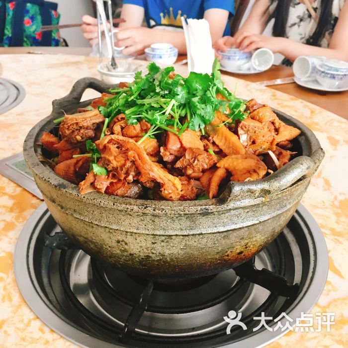 博雅彩云-鸡肉炖锅-菜-鸡肉炖锅图片-延庆区美食-大众点评网