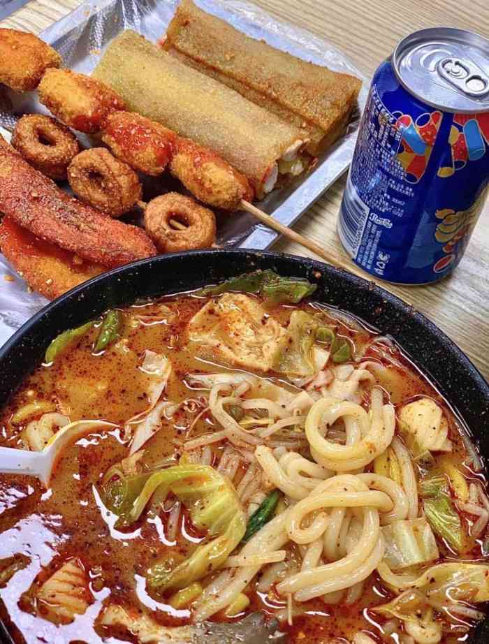 刘文祥麻辣烫青岛旗舰店-"店名:刘文祥大碗麻辣烫坐标:奥港国际 .