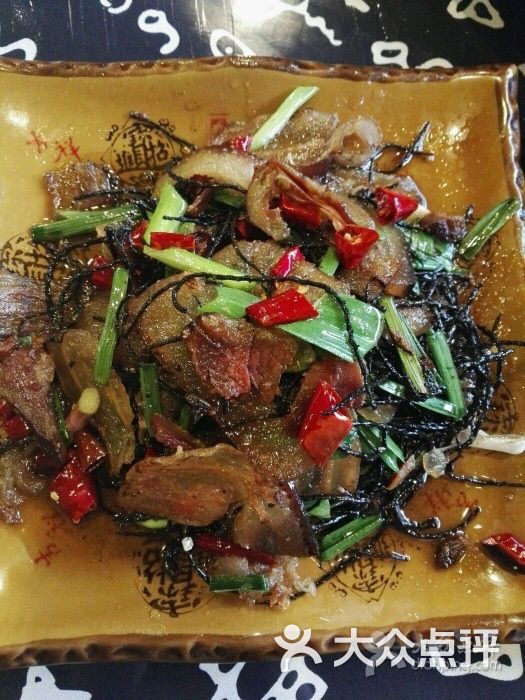柴火饭庄(老地方饭庄)-黑桃花炒腊肉图片-泸定县美食