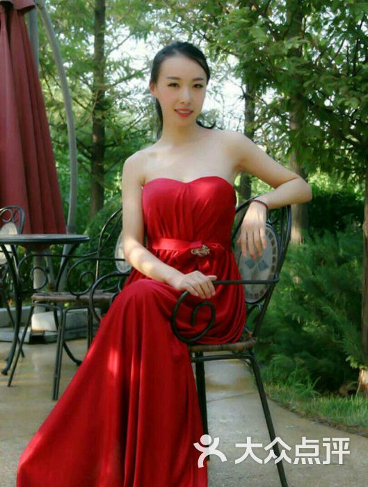 金巧巧演出服饰上传的图片