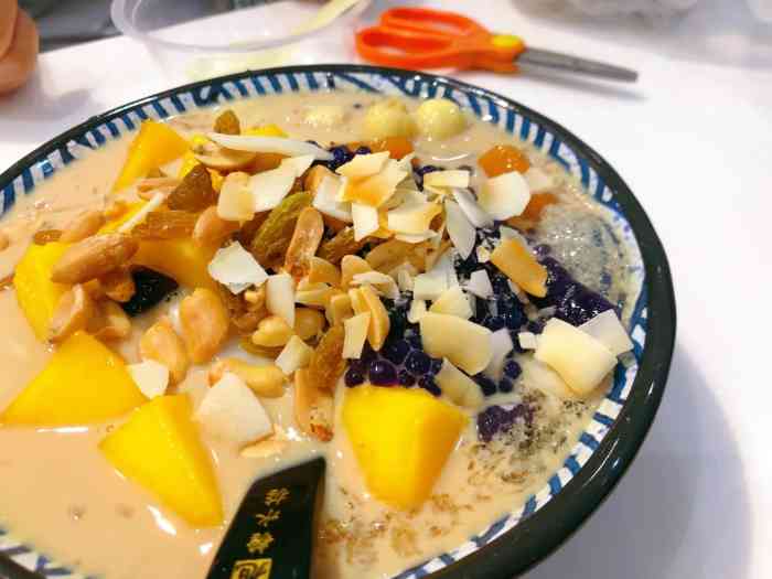 小旭糖水掂(东升总店"大件夹抵食,性价比很高,一个星期至少来三.