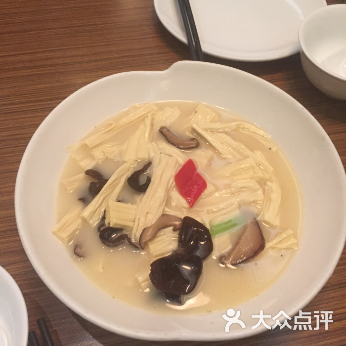 浓汤煮腐竹