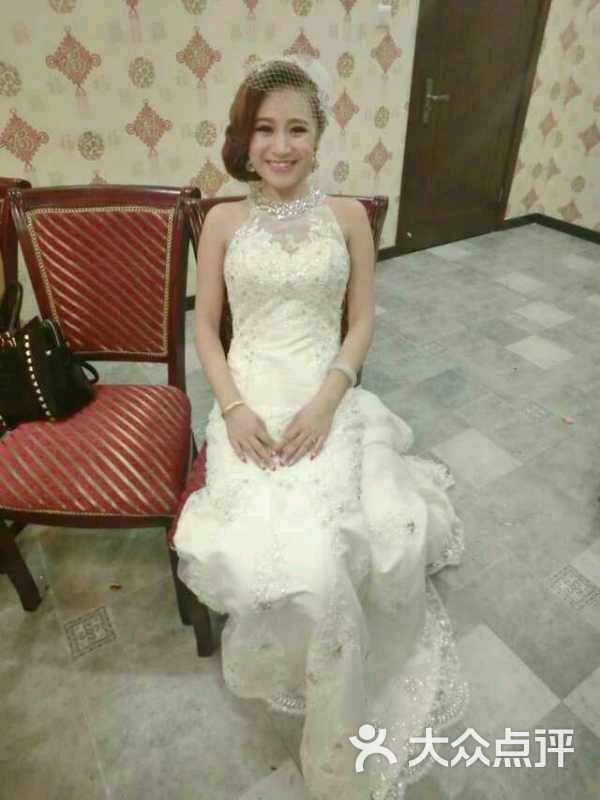 南阳唯爱婚纱摄影_真唯衣婚纱(3)