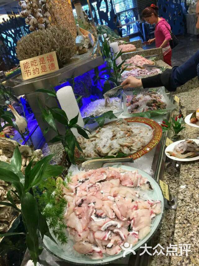皇冠海鲜火锅自助晚餐_339海鲜自助火锅图片_海鲜火锅自助(2)
