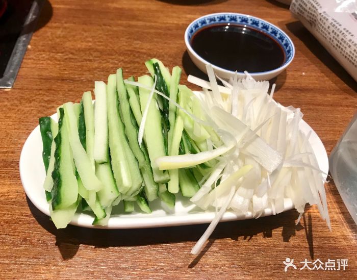德香苑北京烤鸭(龙湖源著天街店)葱丝黄瓜丝图片