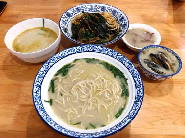 范水长鱼面(解放北路店)-"早起搬砖的日子,正好顺路,灵光乍现地决定.