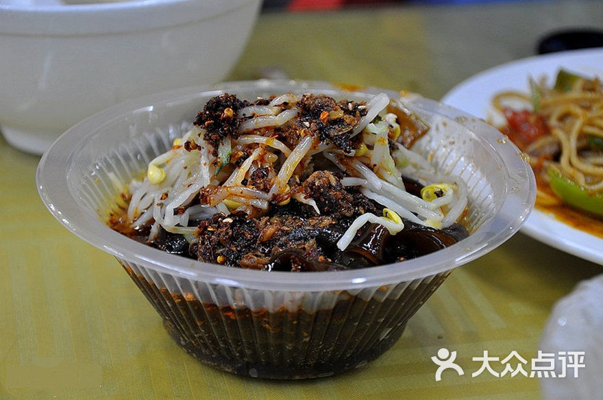 莫家街小吃街莫家街-擀面皮图片 - 第5张
