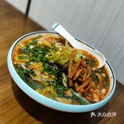 六子螺蛳粉正恒广场店