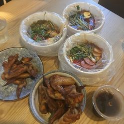 装修简约德信娱乐、菜品平价 武汉宵夜市场兴起“野火锅”