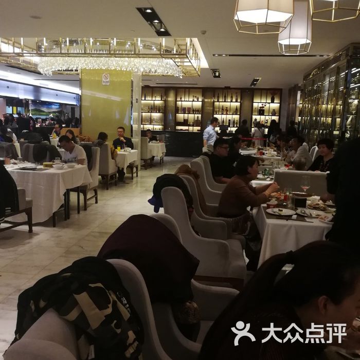 雍贵酒店自助餐厅