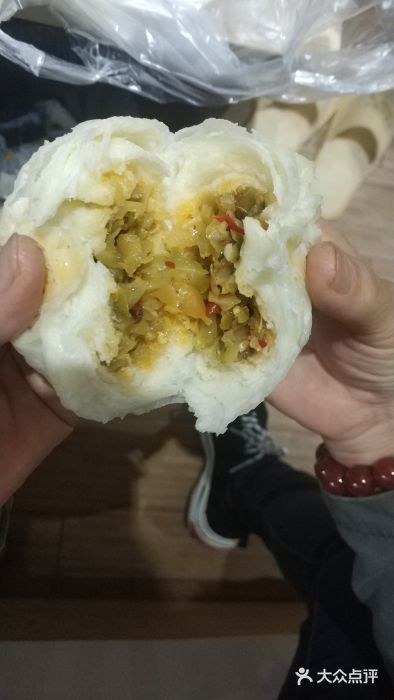 俞记安顺特色破酥包(民生路店)榨菜包图片