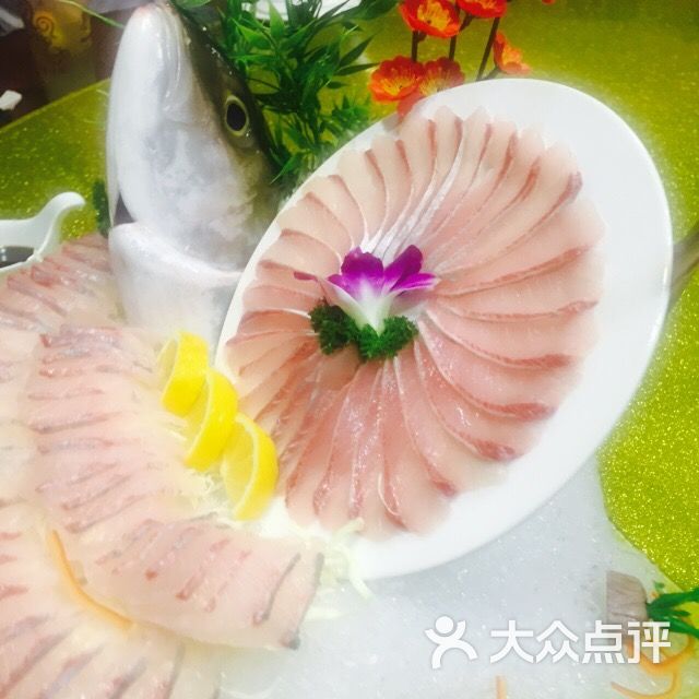 章红鱼刺身
